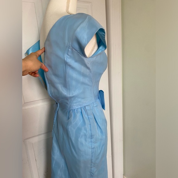 Vintage 1960s/50s Baby Blue “Cinderella” Dress - Picture 5 of 12